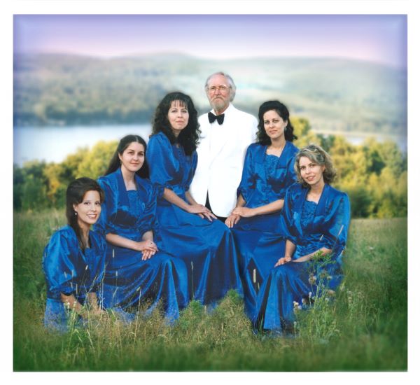 Photo du groupe vocal familial 'Les Messagères de Notre-Dame'